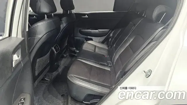 Kia Sportage The Bold 2020 — Фото 11/20