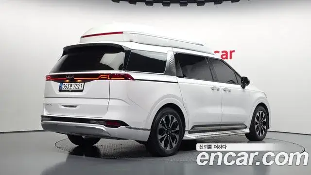 Kia Carnival 2021 — Photo 2/20