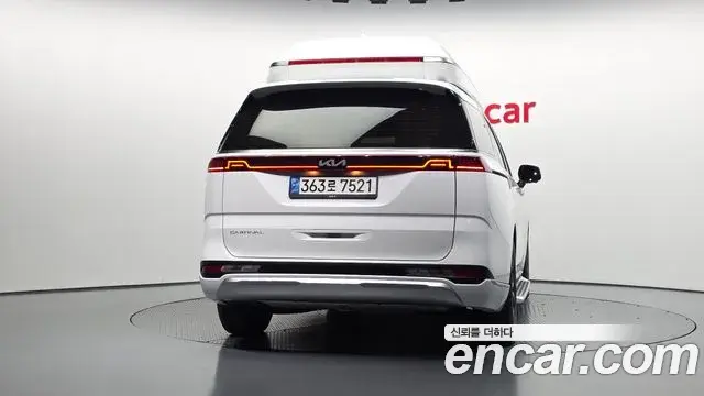 Kia Carnival 2021 — Photo 4/20
