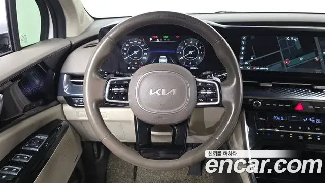 Kia Carnival 2021 — Photo 13/20