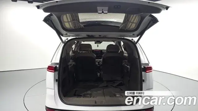 Kia Carnival 2021 — Photo 20/20