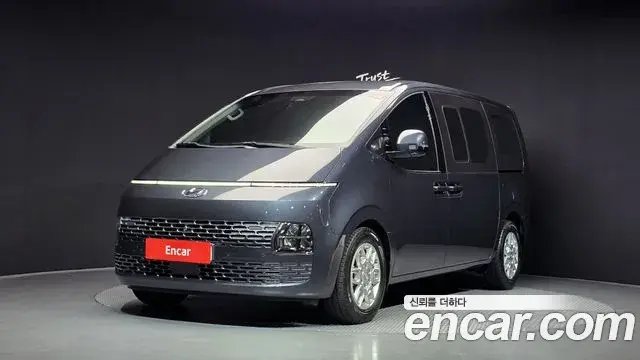 Hyundai Staria 2022 — Фото 1/20