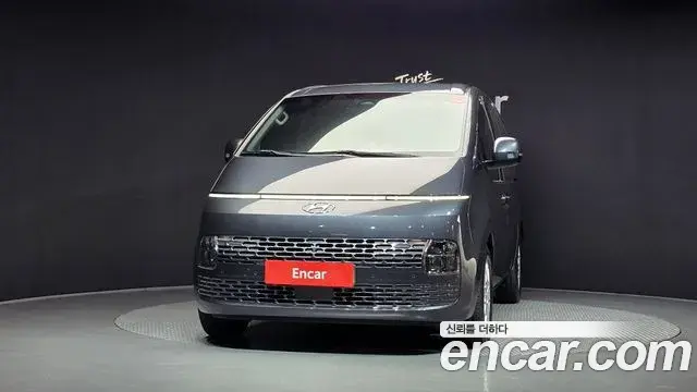 Hyundai Staria 2022 — Фото 3/20