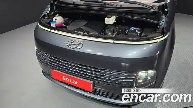 Hyundai Staria 2022 — Фото 6/20