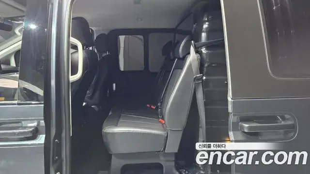Hyundai Staria 2022 — Фото 12/20