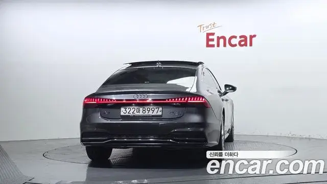 Audi A7 2020 — Фото 4/20