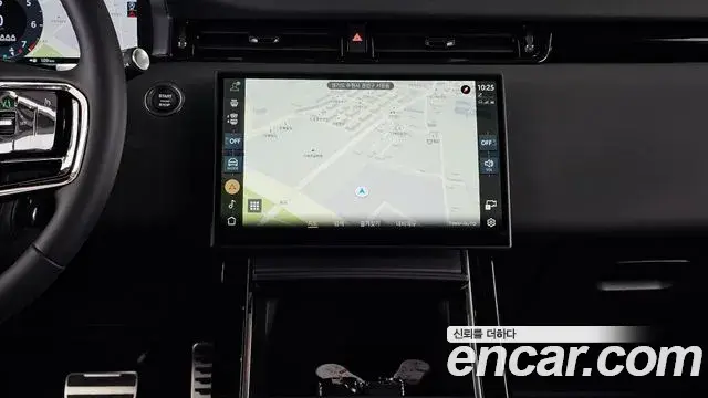 Land Rover Range Rover Evoque 2025 — Фото 18/20