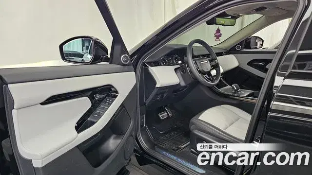 Land Rover Range Rover Evoque 2025 — Фото 9/20