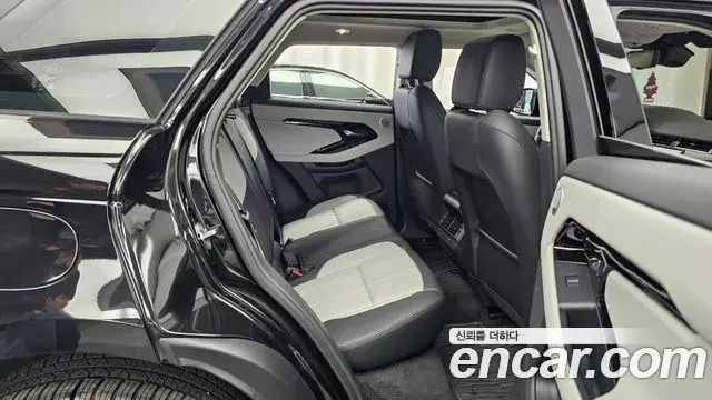 Land Rover Range Rover Evoque 2025 — Фото 12/20