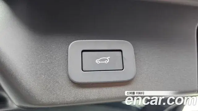 Land Rover Range Rover Evoque 2025 — Фото 18/20