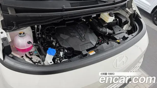 Hyundai Staria 2025 — ფოტო 6/20