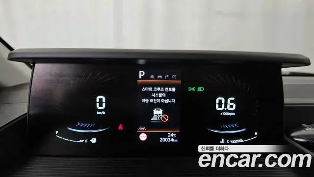 Hyundai Staria 2025 — ფოტო 8/20