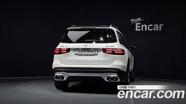 Mercedes-Benz GLB-Class 2025 — Photo 4/20