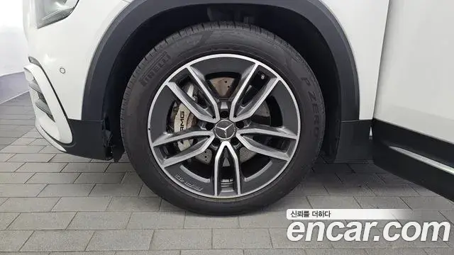 Mercedes-Benz GLB-Class 2025 — Photo 5/20