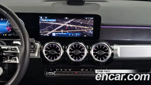 Mercedes-Benz GLB-Class 2025 — Photo 14/20