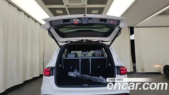 Mercedes-Benz GLB-Class 2025 — Photo 20/20