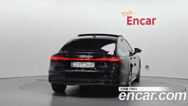 Audi A7 2023 — Фото 4/20