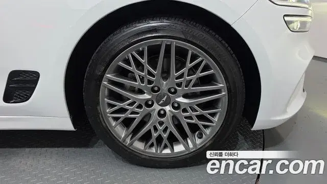 Genesis G70 2022 — Photo 12/41