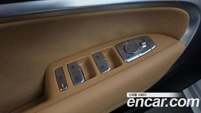 Genesis G70 2022 — Photo 26/41