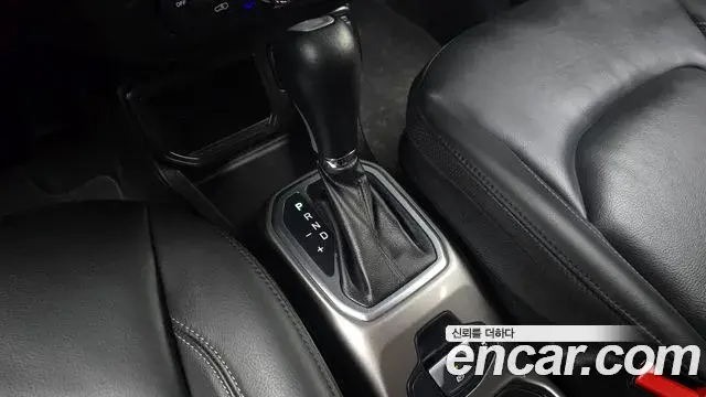 Jeep Renegade 2020 — Şəkil 20/30