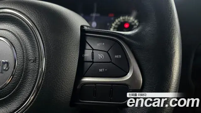 Jeep Renegade 2020 — Şəkil 30/30
