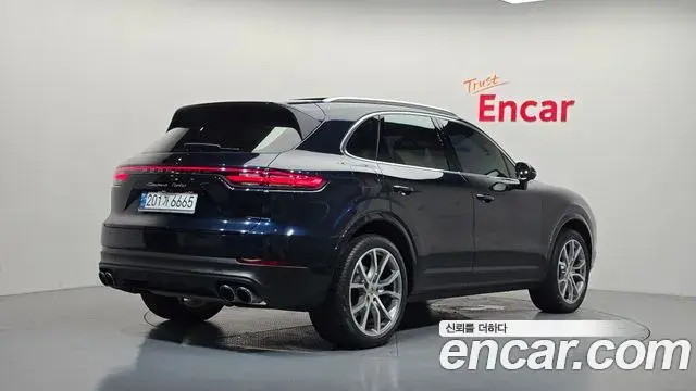 Porsche Cayenne 2020 — Фото 2/20