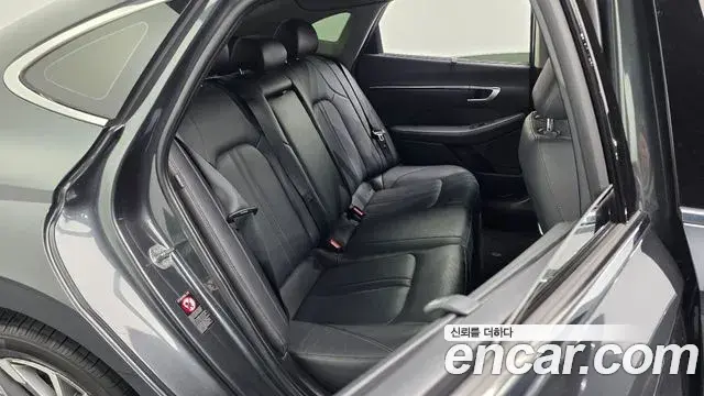 Hyundai Sonata 2022 — Фото 11/20