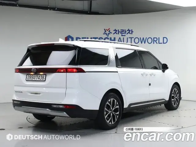 Kia Carnival 2020 — Фото 1/20