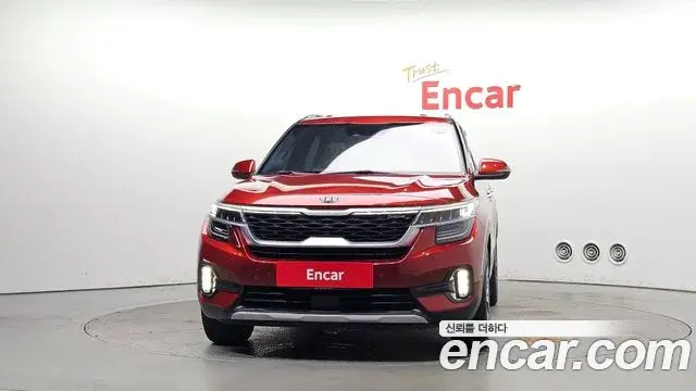Kia Seltos 2020 — Фото 3/20