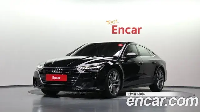 Audi A7 2020 — Фото 1/20
