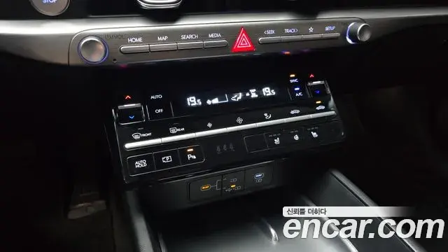 Hyundai Grandeur 2023 — Фото 18/20