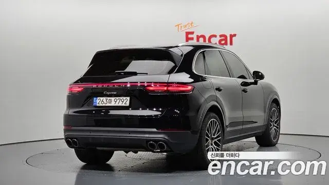 Porsche Cayenne 2019 — Фото 2/20