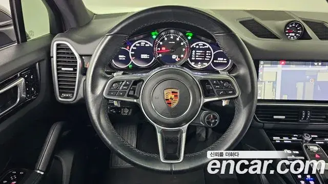 Porsche Cayenne 2019 — Фото 13/20
