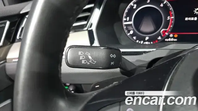 Volkswagen Arteon 2019 — ფოტო 21/35