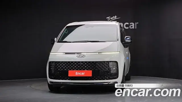 Hyundai Staria 2024 — Photo 3/20