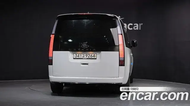 Hyundai Staria 2024 — Photo 4/20