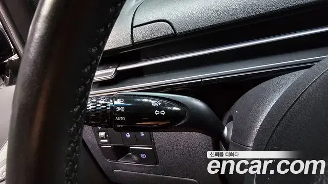 Hyundai Staria 2024 — Photo 18/20