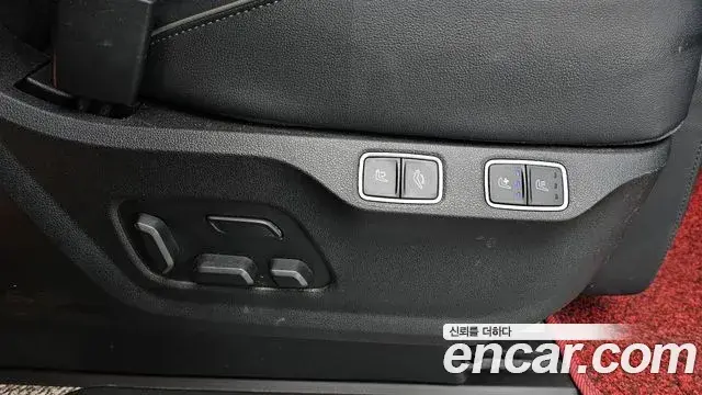 Hyundai Staria 2024 — Photo 19/20
