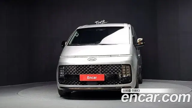Hyundai Staria 2021 — Photo 3/20