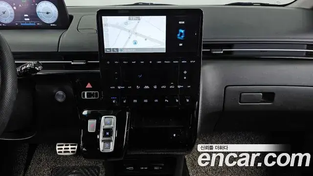 Hyundai Staria 2021 — Photo 16/20