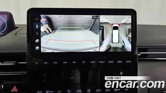 Hyundai Staria 2021 — Photo 17/20