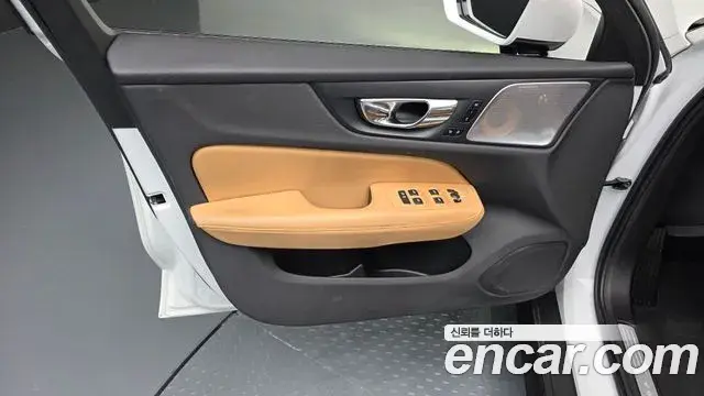 Volvo V60 Cross Country 2019 — Şəkil 2/35