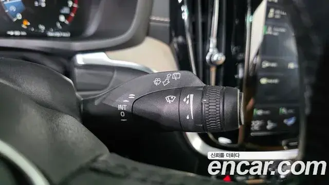 Volvo V60 Cross Country 2019 — Şəkil 21/35