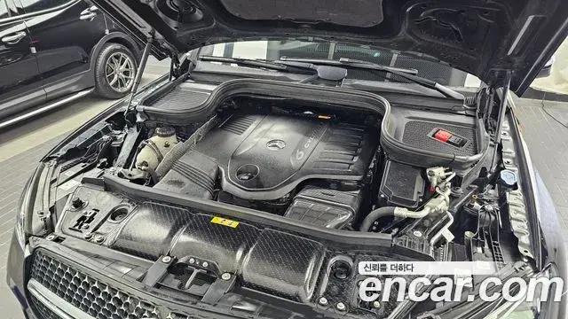 Mercedes-Benz GLE-Class 2023 — Photo 6/20