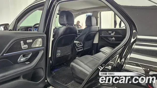 Mercedes-Benz GLE-Class 2023 — Photo 12/20
