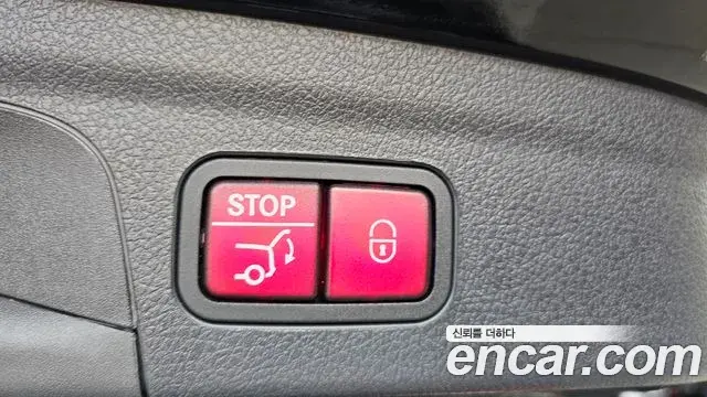 Mercedes-Benz GLE-Class 2023 — Photo 17/20