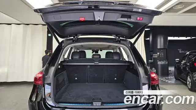 Mercedes-Benz GLE-Class 2023 — Photo 18/20