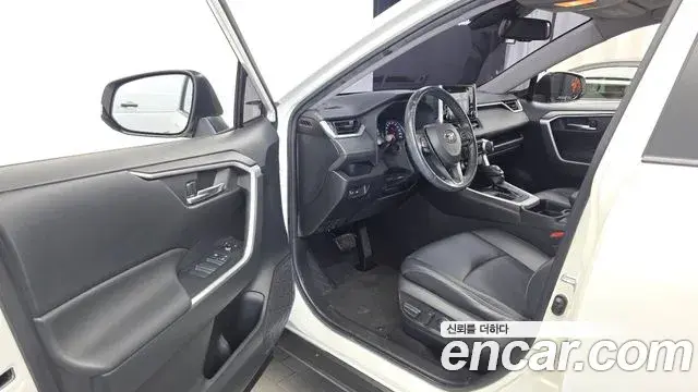 Toyota RAV4 2019 — Photo 3/20