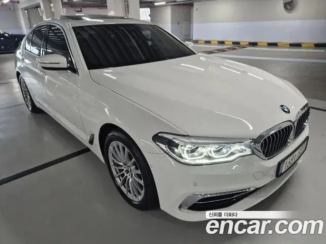 BMW 5 Series 2020 — Фото 10/20