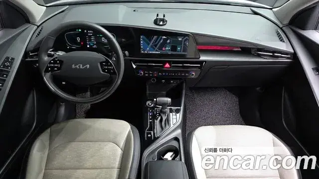 Kia Niro 2022 — Фото 7/20